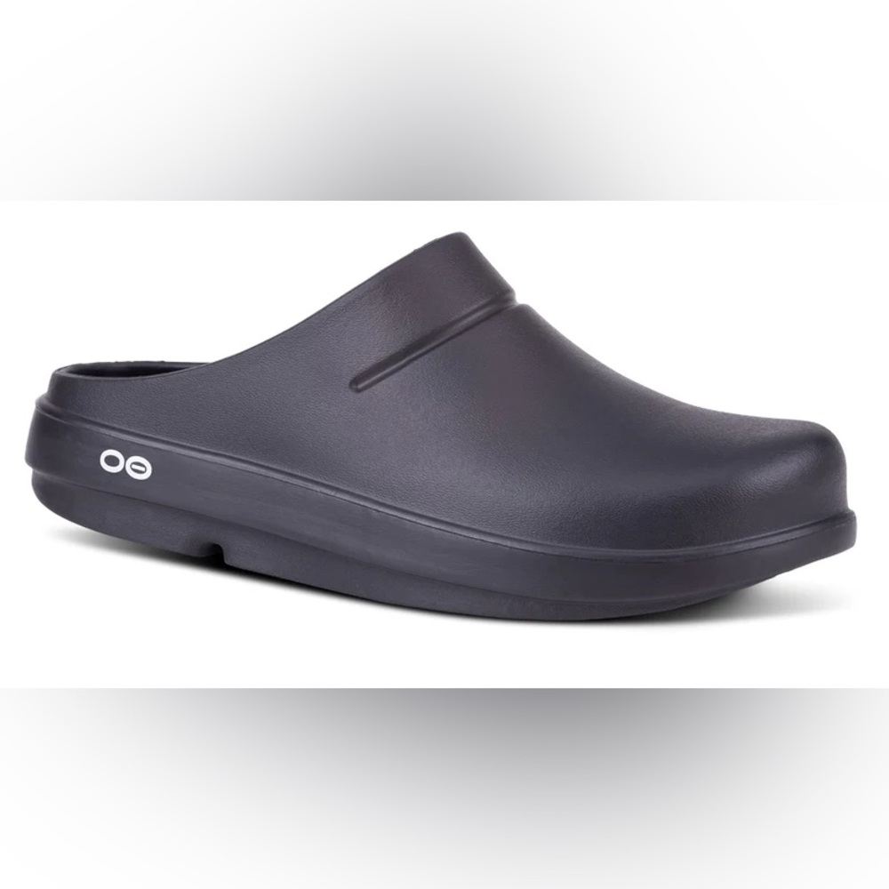 OOFOS Clogs
